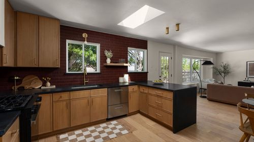 7602 Whispering Oaks Dr, Austin, TX, 78745-5935 | Card Image