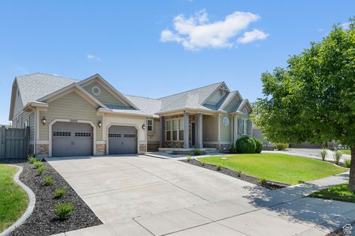 8494 N Turnberry Rd, Eagle Mountain, UT, 84005-4844 | Card Image