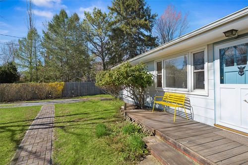 1055 Shipyard Ln, East Marion, NY, 11939-1242 | Card Image