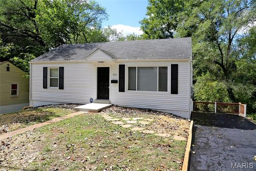 221 S Harvey Ave, Saint Louis, MO, 63135-2507 | Card Image
