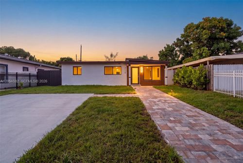 3620 Sw 58th Ave, West Park, FL, 33023-6131 | Card Image