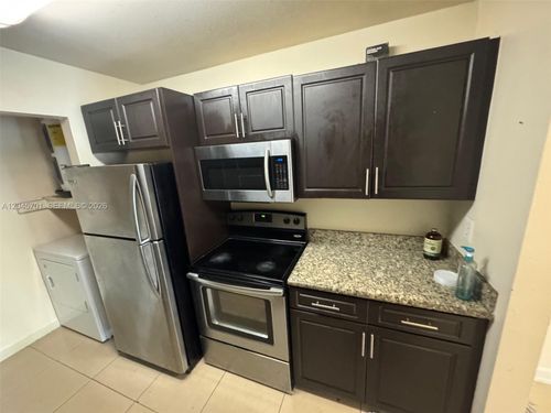 8787-8787 Nw 39th St, Sunrise, FL, 33351-6592 | Card Image