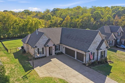 968 Luxborough Dr, Hendersonville, TN, 37075-3198 | Card Image