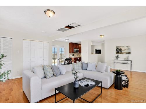 2836 S Grape Way, Denver, CO, 80222-6855 | Card Image