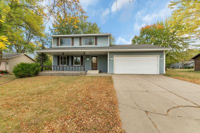 401 Boulder Street Sw, House other with 3 bedrooms, 2 bathrooms and null parking in Hutchinson MN | Image 1