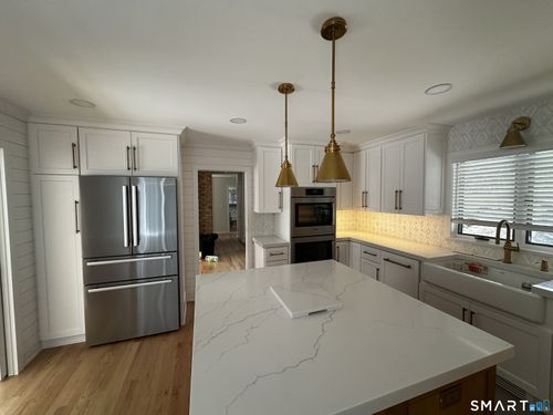19 Brookhill Ln, Norwalk, CT, 06851-1617 | Card Image