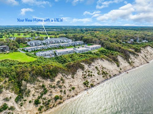 3103 Bluffs Drive S, Riverhead, NY, 11933 | Card Image