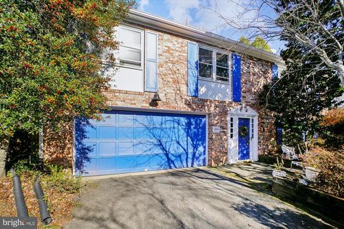 6144 Chesterbrook Rd, MCLEAN, VA, 22101-3215 | Card Image