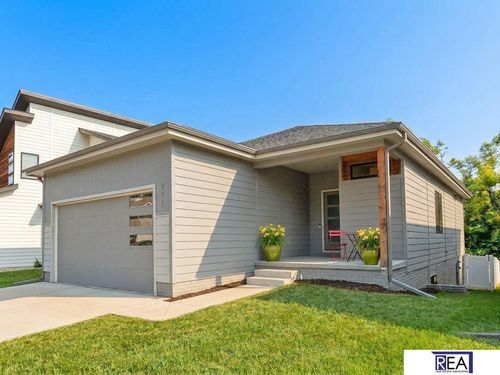 271 N Allen St, Bennington, NE, 68007-5049 | Card Image