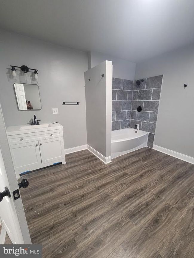 813 S 9 Th St, Home with 2 bedrooms, 1 bathrooms and null parking in CAMDEN NJ | Image 7