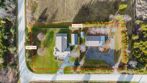 496 Spence St, Southampton, ON, N0H2L0 | Card Image