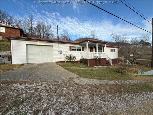 898 Thunder Rd, Chapmanville, WV, 25508-5861 | Card Image