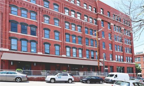 apt-310-200 Main St, Kansas City, MO, 64105-1282 | Card Image