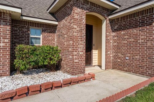 100 Maple St Street, Iowa, LA, 70647 | Card Image