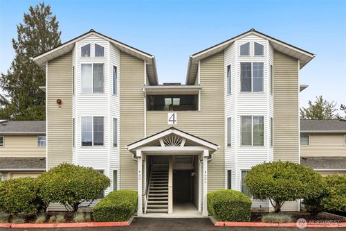 apt-4-304-2001 120th Pl Se, Everett, WA, 98208-6261 | Card Image