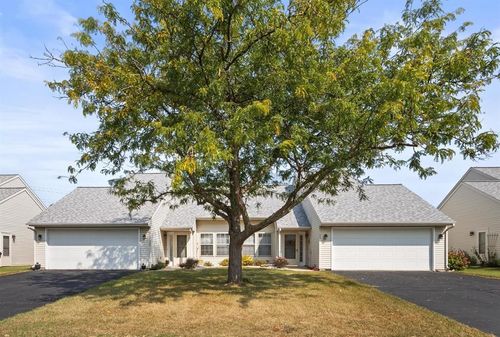 549 E Slifer St, PORTAGE, WI, 53901-1256 | Card Image