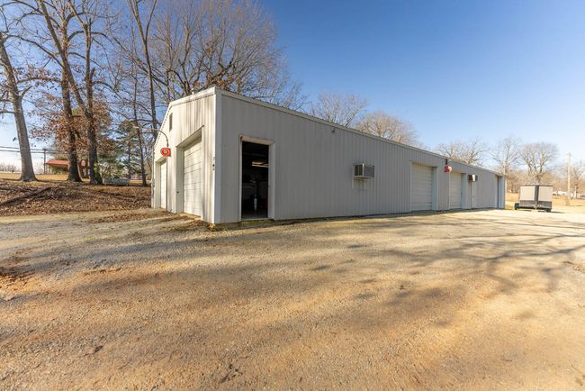 Home and Commercial Property030 | Image 32