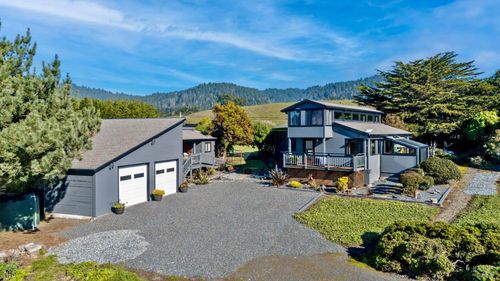 32591 Ocean Meadows Cir, Fort Bragg, CA, 95437-9611 | Card Image