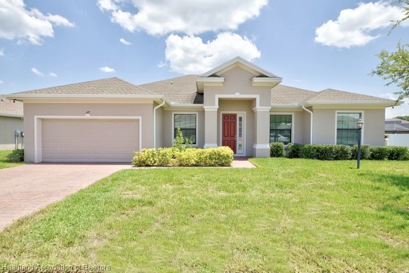 Lake Mariana Way, Auburndale, FL 33823