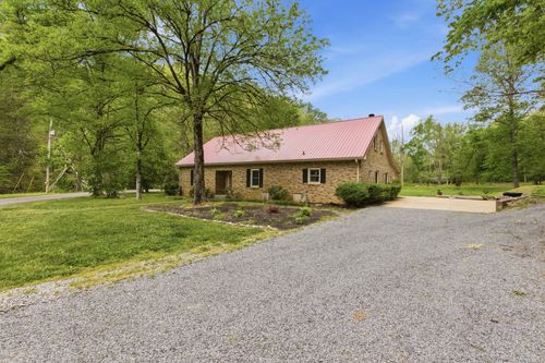 580 Defeated Creek Rd, Centerville, TN, 37033-5993 | Card Image