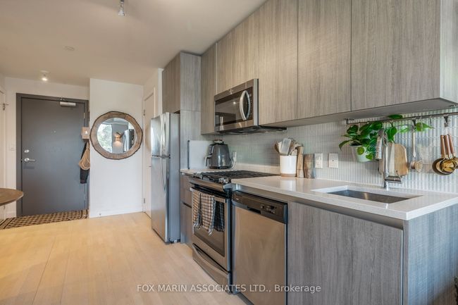 411 - 246 Logan Ave, Condo with 2 bedrooms, 1 bathrooms and null parking in Toronto ON | Image 8