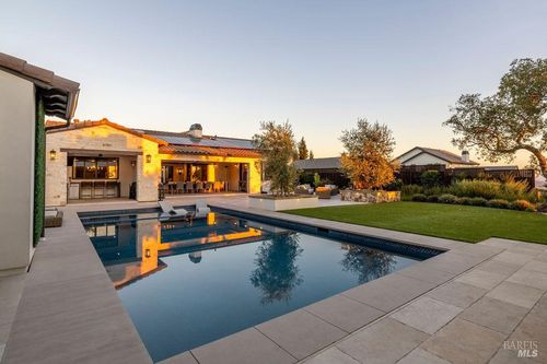 3981 Parker Hill Rd, Santa Rosa, CA, 95404-1315 | Card Image