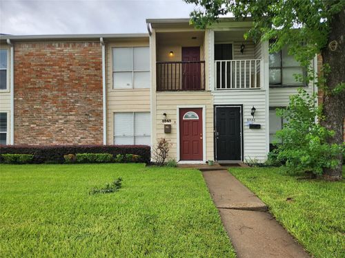 8848 Kempwood Dr, Houston, TX, 77080-4102 | Card Image
