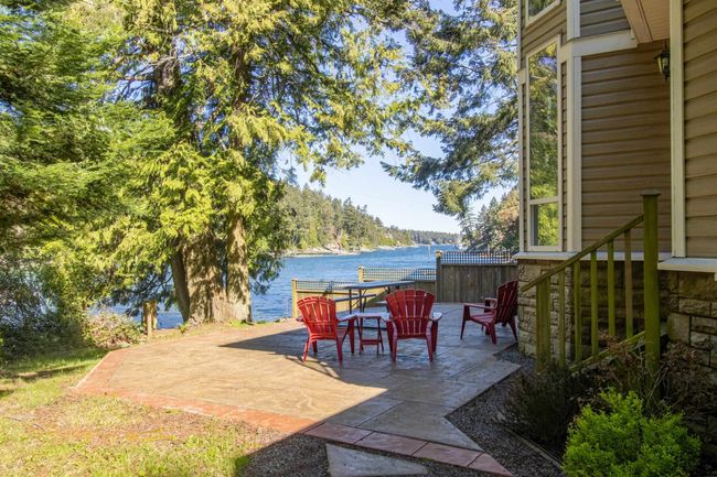 2333 Sturdies Bay Road, House other with 4 bedrooms, 2 bathrooms and null parking in Galiano Island BC | Image 5
