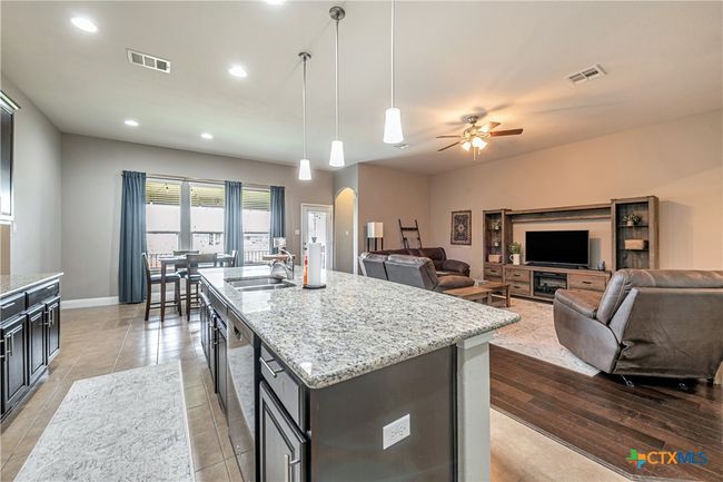 822 Old World Dr, House other with 3 bedrooms, 3 bathrooms and null parking in Harker Heights TX | Image 16