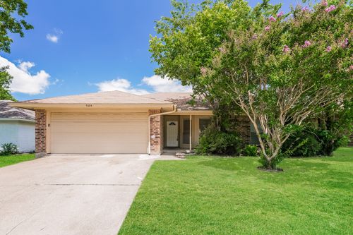 5304 Tamarack Ct, Arlington, TX, 76018-1657 | Card Image