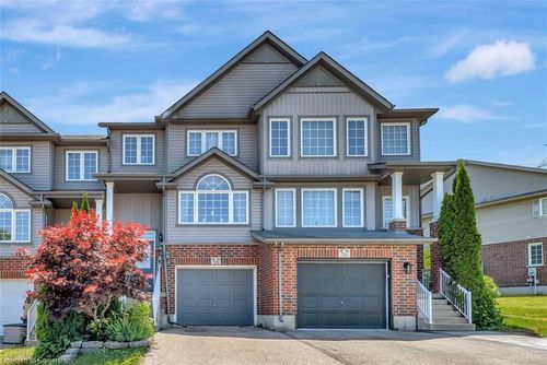 58 Featherstone St, Kitchener, ON, N2R1Z4 | Card Image