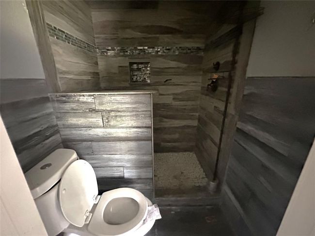 Master bathroom | Image 12