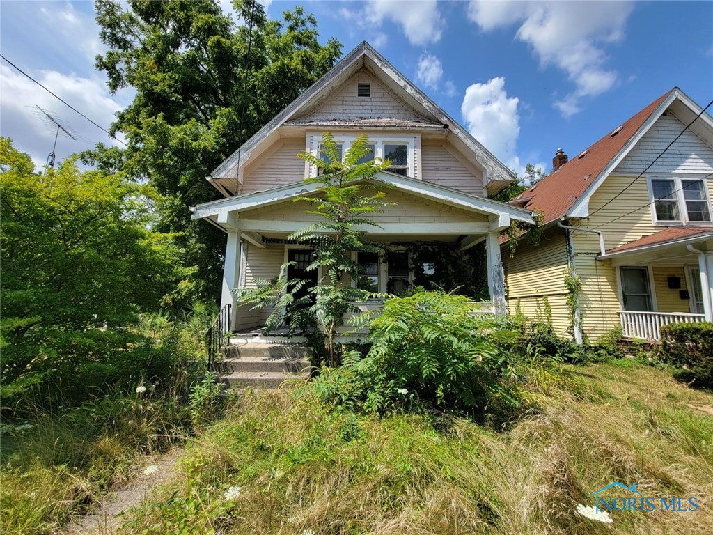 Hawthorne St, Toledo, OH 43606
