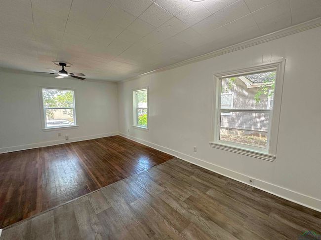 1409 W 3 Rd St, House other with 2 bedrooms, 1 bathrooms and null parking in Tyler TX | Image 6