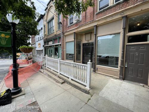 39 Public Ave, Montrose, PA, 18801-1547 | Card Image