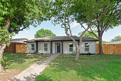 1845 Wilderness Trl, Grand Prairie, TX, 75052-1939 | Card Image