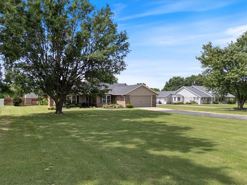 975 Elm Springs Road, Elm Springs, AR, 72728 | Card Image