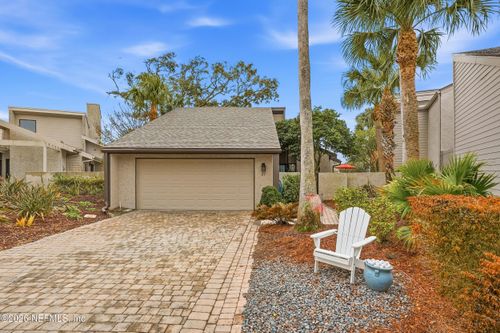 27 Lake Julia Dr S, Ponte Vedra Beach, FL, 32082-3518 | Card Image