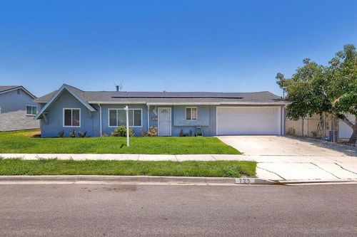 723 Osage St, Spring Valley, CA, 91977-5517 | Card Image