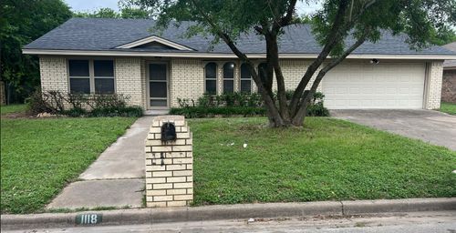 1118 Pawnee St, Bellmead, TX, 76705-2216 | Card Image