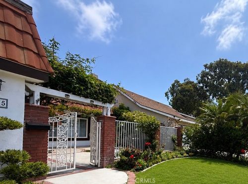 11335 Carob Cir, Fountain Valley, CA, 92708-1709 | Card Image
