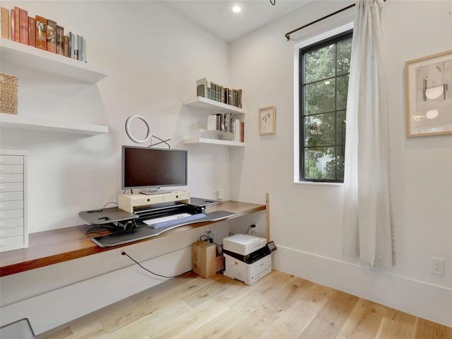 1003 E 14 Th St, House other with 3 bedrooms, 3 bathrooms and 2 parking in Austin TX | Image 13