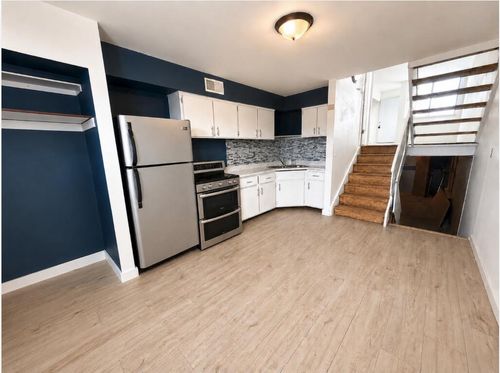 j-8877 N Swan Road, Milwaukee, WI, 53224 | Card Image
