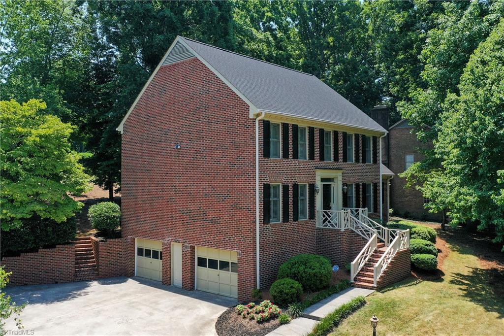 Sulgrave Ct, Winston Salem, NC 27104