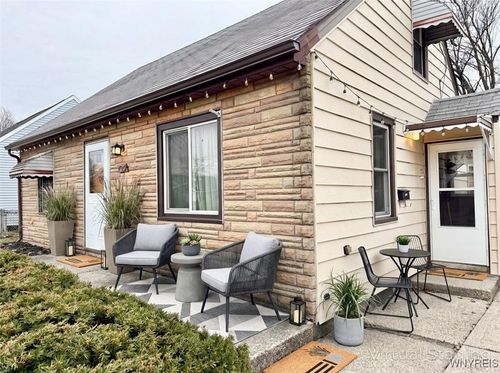 105 Mafalda Dr, Cheektowaga, NY, 14215-2047 | Card Image