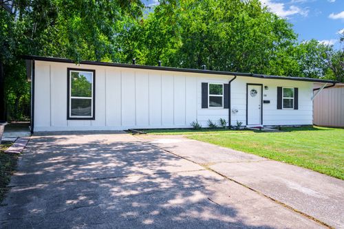 808 Grande Dr, Mesquite, TX, 75149-5133 | Card Image