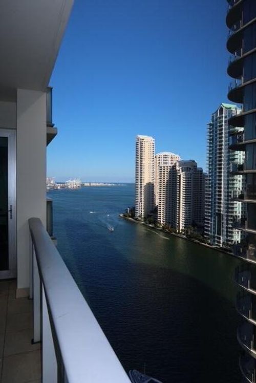 t1902-300 S Biscayne Blvd, Miami, FL, 33131-5312 | Card Image