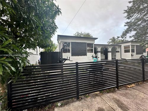 101 Nw 68th Ter, Miami, FL, 33150-4019 | Card Image