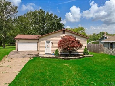 32 Joel Drive, House other with 4 bedrooms, 2 bathrooms and null parking in Cheektowaga NY | Image 2