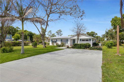 2205 53rd Avenue, Vero Beach, FL, 32966 | Card Image
